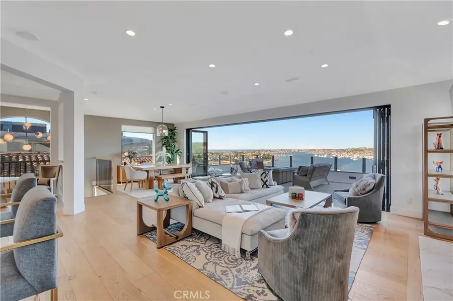 221 Carnation Avenue, Corona Del Mar, CA 92625 - Image #2