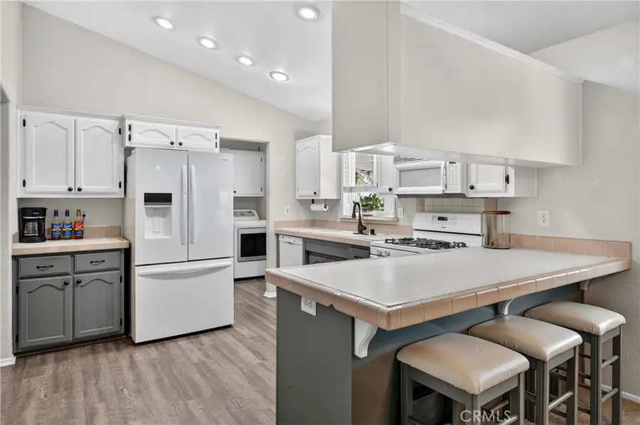 123 Madrid, Tustin, CA 92780 - Image #2