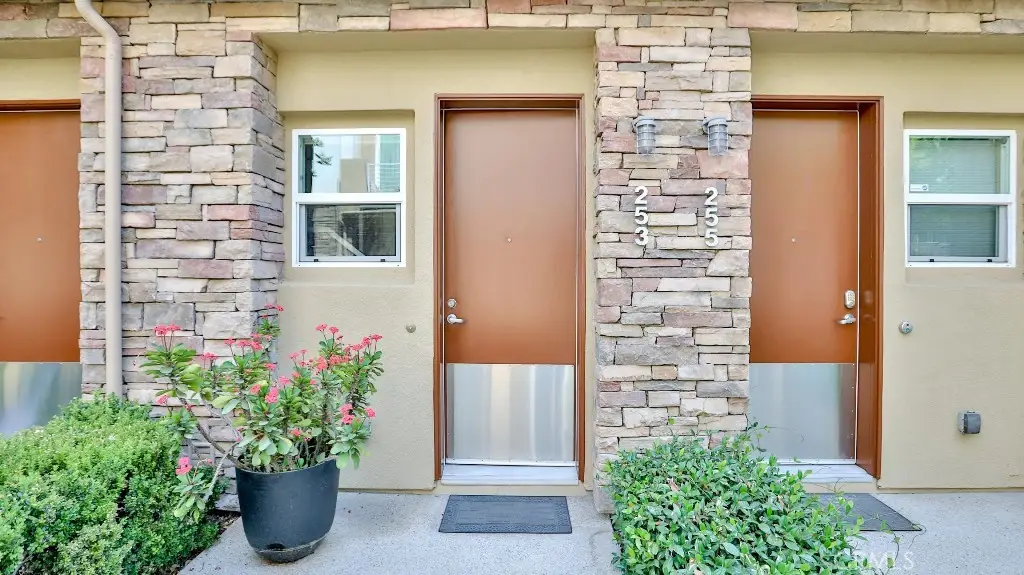 253 E Jeanette Lane, Santa Ana, CA 92705 - Image #1