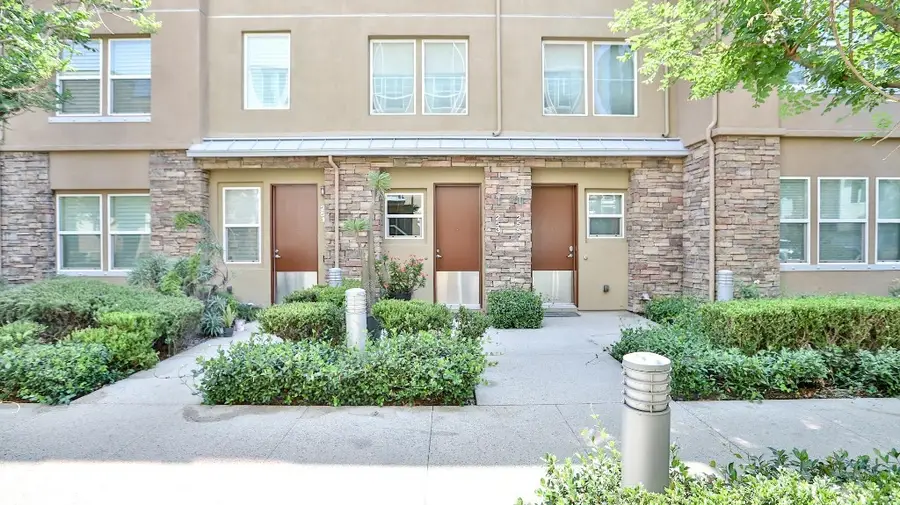 253 E Jeanette Lane, Santa Ana, CA 92705 - Image #3