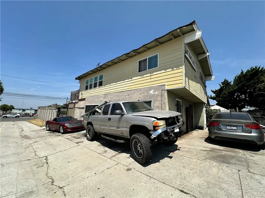 2238 Walnut Avenue, Signal Hill, CA 90755 - #3