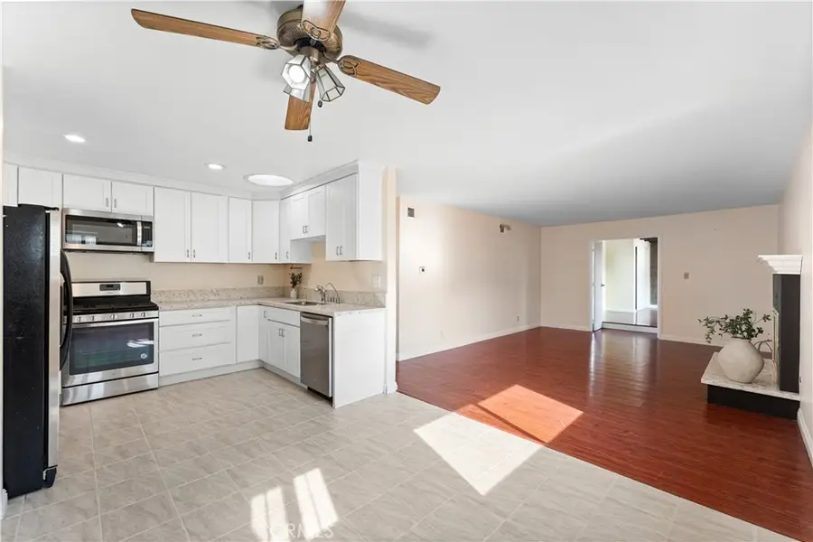 16582 Lucia Lane, Huntington Beach, CA 92647 - Image #3