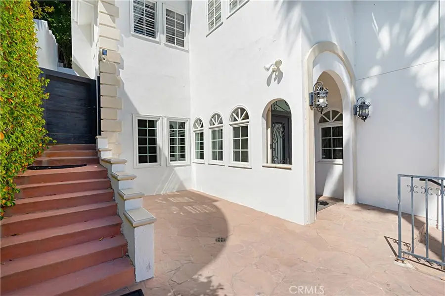 21047 Dumetz Road, Woodland Hills, CA 91364 - Image #3