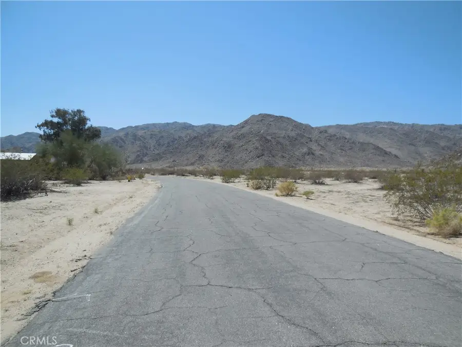 7319 Lupine Avenue, Twentynine Palms, CA 92277 - #2