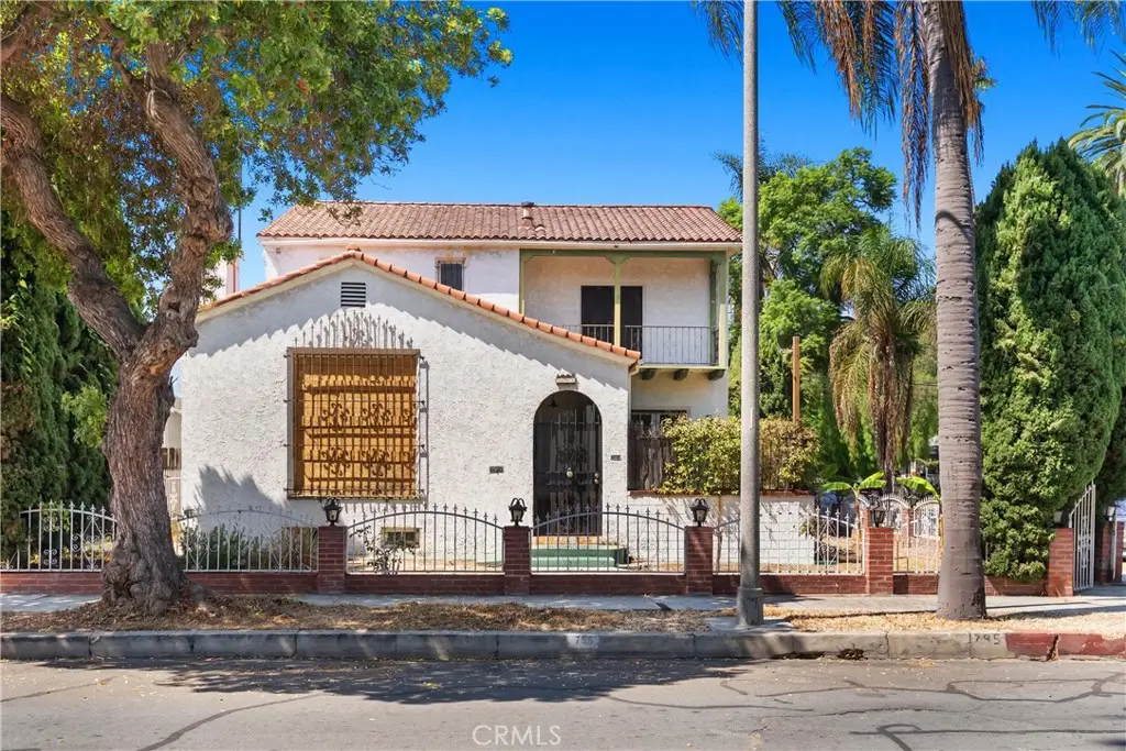 795 Gladys Avenue, Long Beach, CA 90804 - Image #1