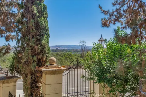 3270 Watermarke Place, Irvine, CA 92612