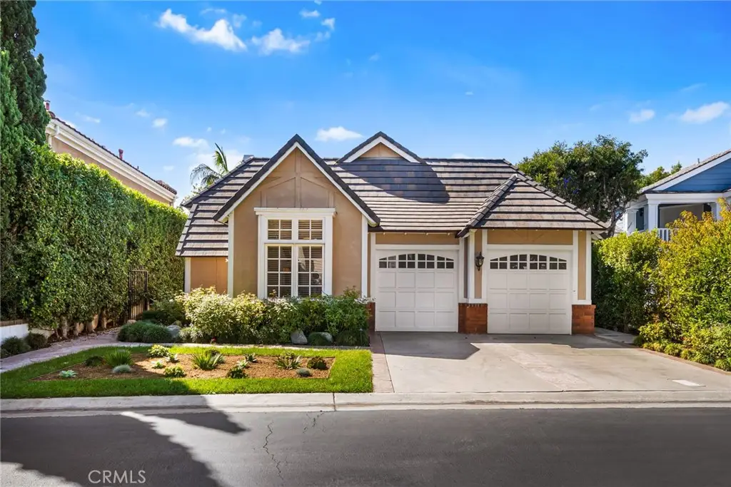 19305 Woodlands Drive, Huntington Beach, CA 92648 - Image #1