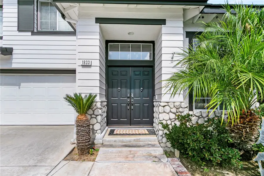 1833 Taft Ln, Placentia, CA 92870 - Image #2