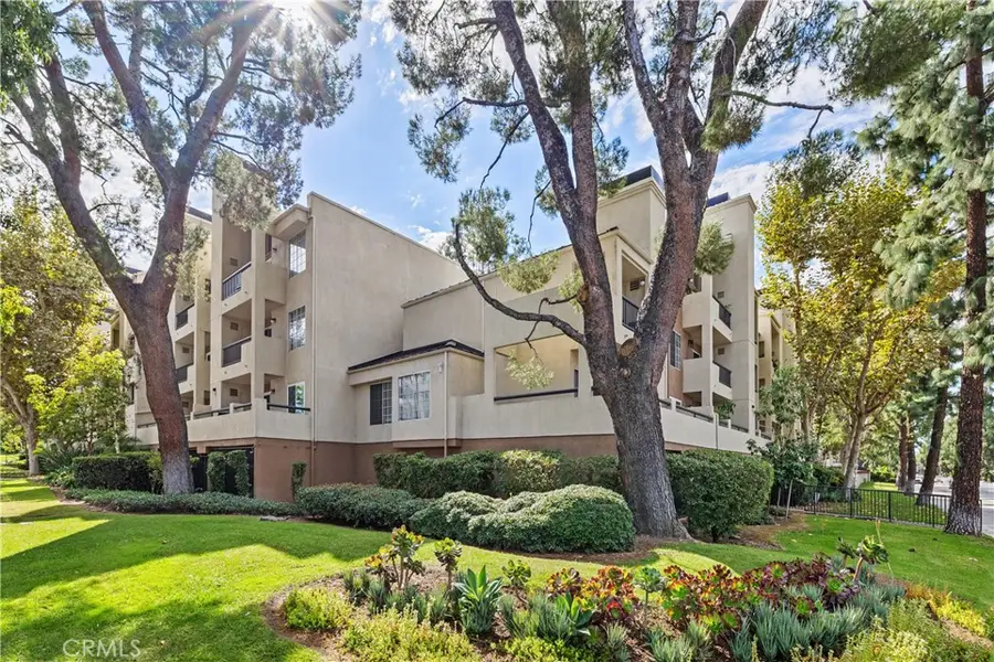 21400 Burbank Boulevard #313, Woodland Hills, CA 91367 - Image #2