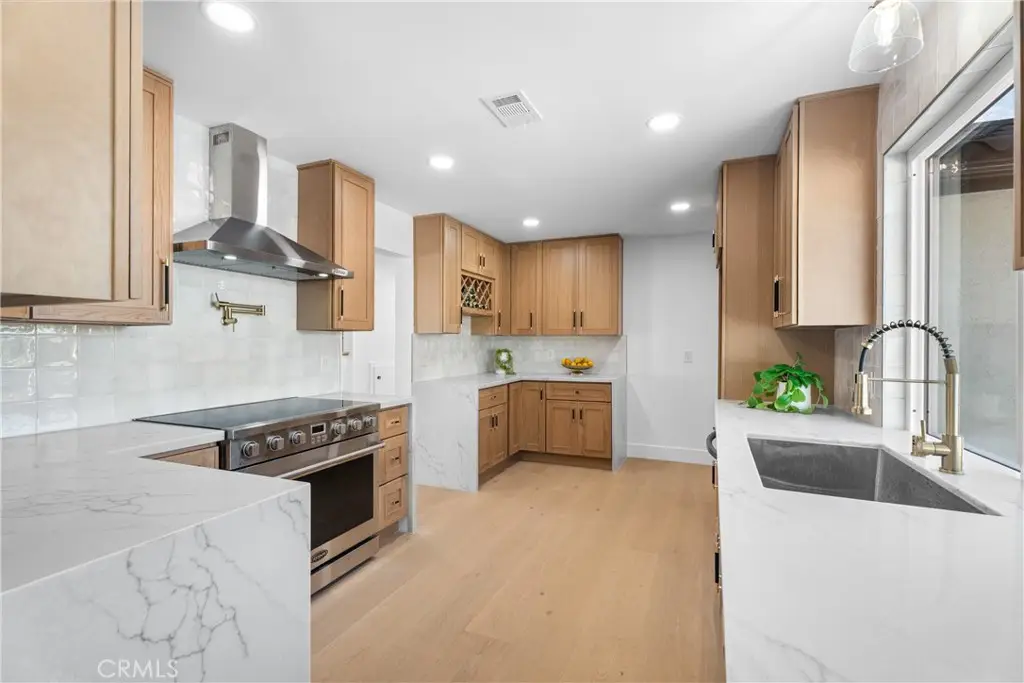 9171 Regatta Drive, Huntington Beach, CA 92646 - Image #1