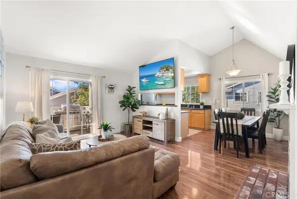 7841 Essex Drive #201, Huntington Beach, CA 92648