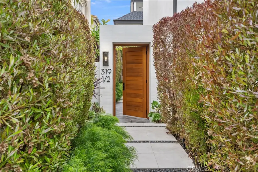 319 1/2 Jasmine, Corona Del Mar, CA 92625 - Image #2