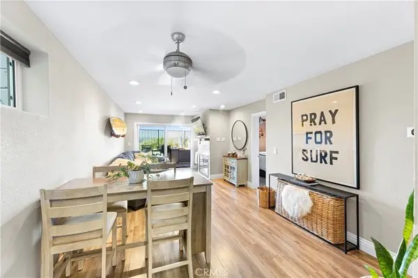 2205 Pacific Avenue #101, Costa Mesa, CA 92627