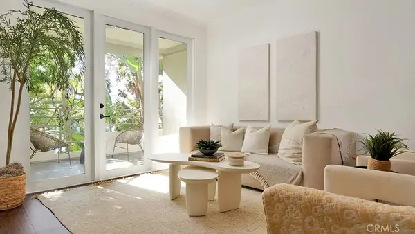 2233 Martin #216, Irvine, CA 92612