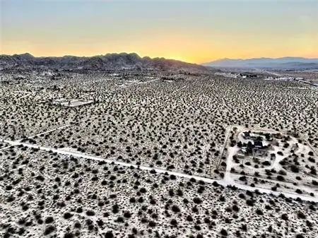 68 Sunkist, Joshua Tree, CA 92252