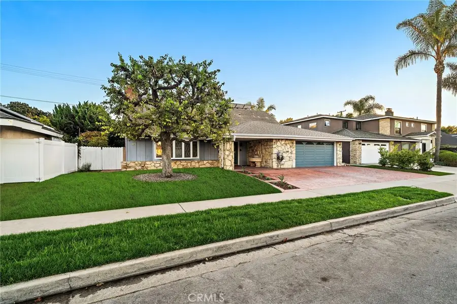 1851 Pitcairn, Costa Mesa, CA 92626 - Image #2