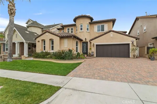 1858 W Meadowbrook, Santa Ana, CA 92704