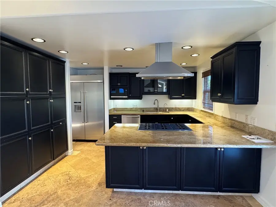 19041 Hillsboro Circle, Huntington Beach, CA 92646 - Image #2