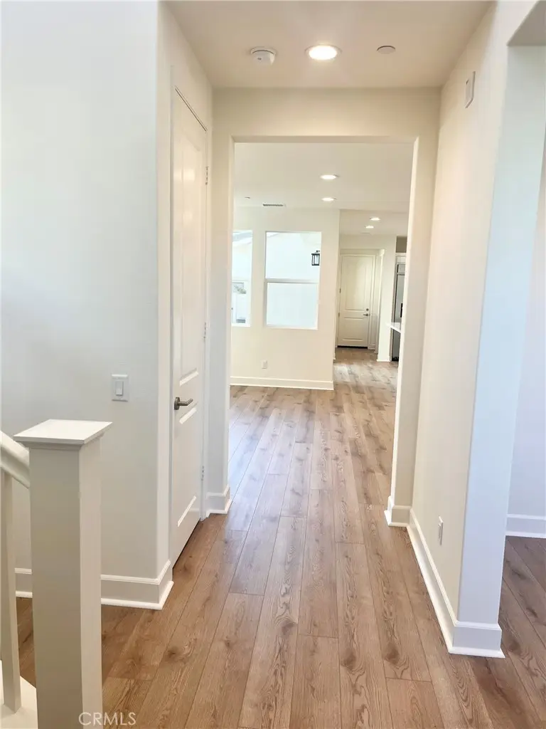 337 S Nevada Avenue, San Buenaventura Ventura, CA 93004 - Image #2