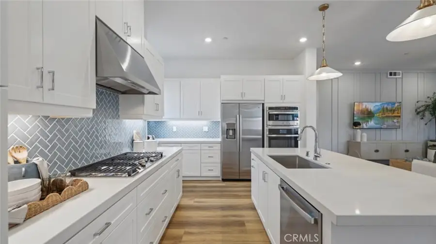 183 Proctor, Irvine, CA 92618 - Image #2