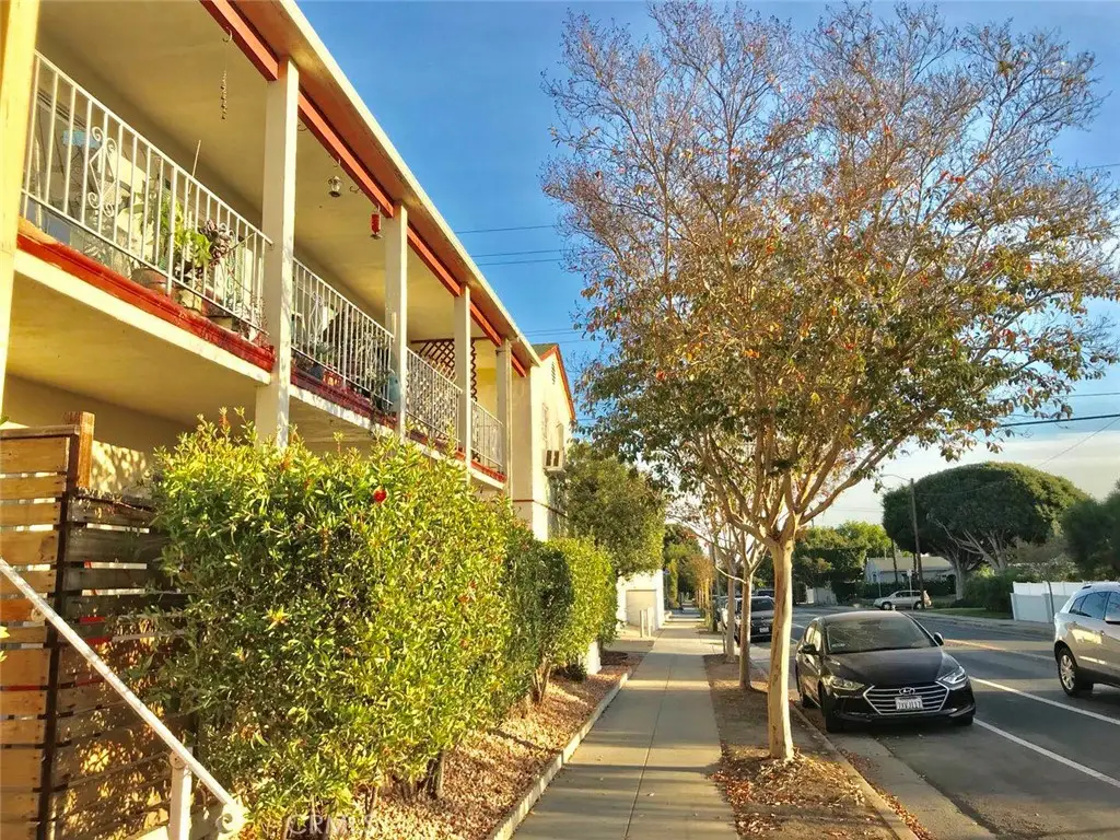 2302 Oak Street, Santa Monica, CA 90405 - #1