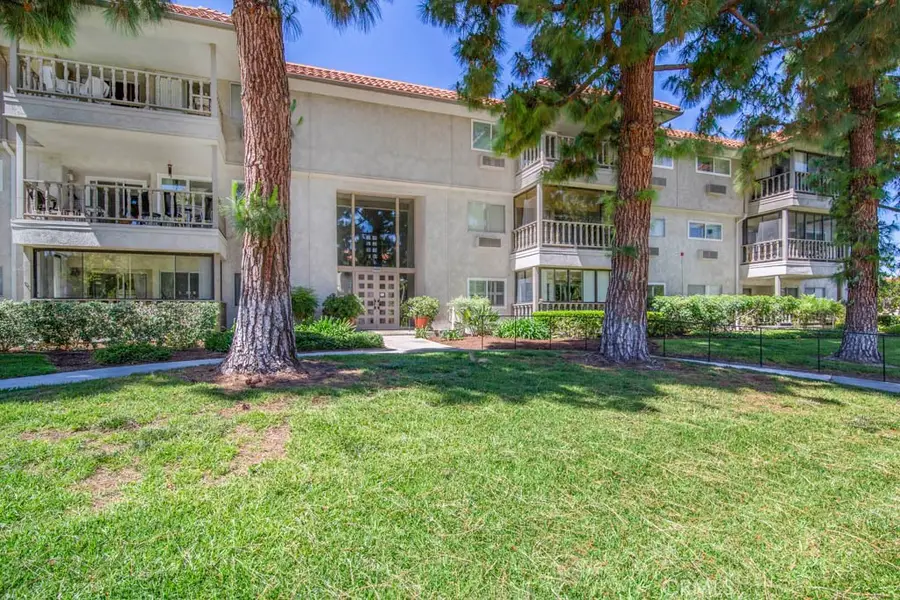 2402 Via Mariposa W Unit 1c, Laguna Woods, CA 92637 - #3