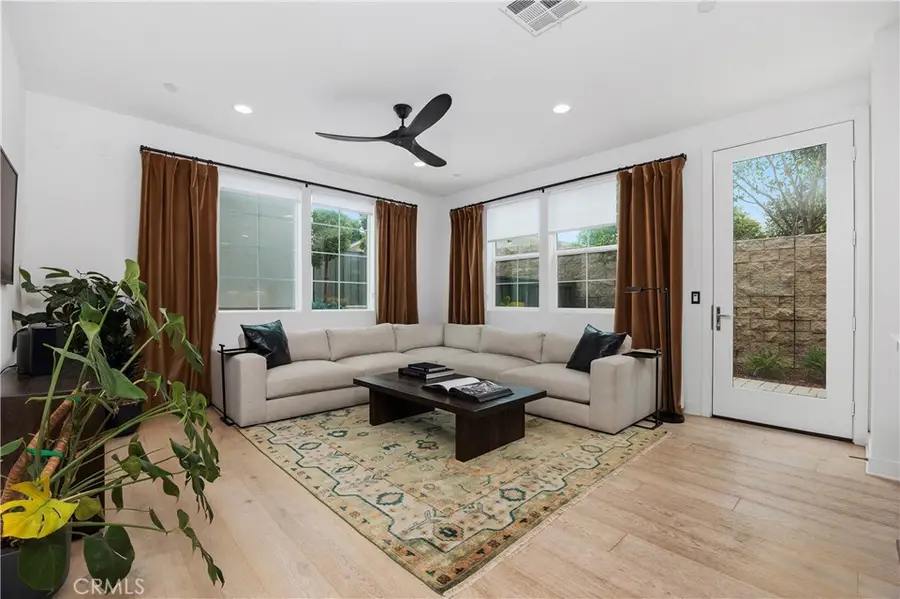 1146 E Cove Place, Encinitas, CA 92024 - Image #2