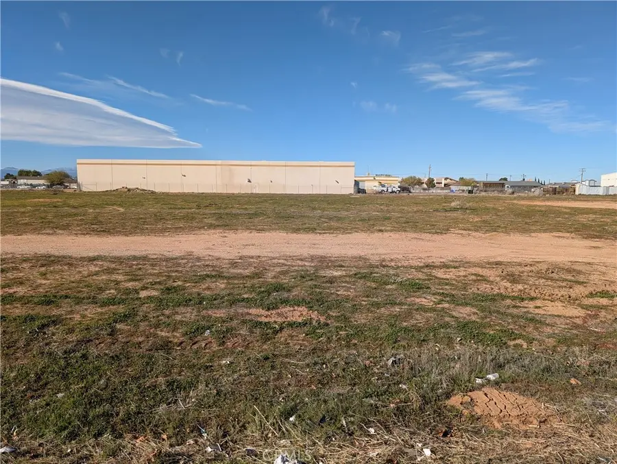 39124 Malaki, Apple Valley, CA 92308 - #3