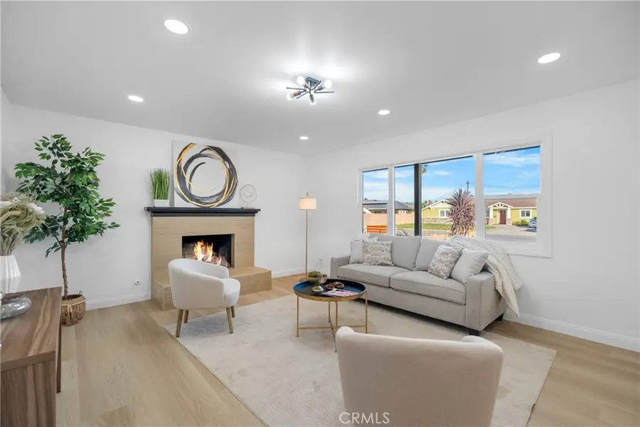 17391 Meer Circle, Huntington Beach, CA 92647 - #3