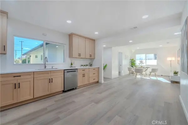 7001 Ethel Avenue, North Hollywood, CA 91605