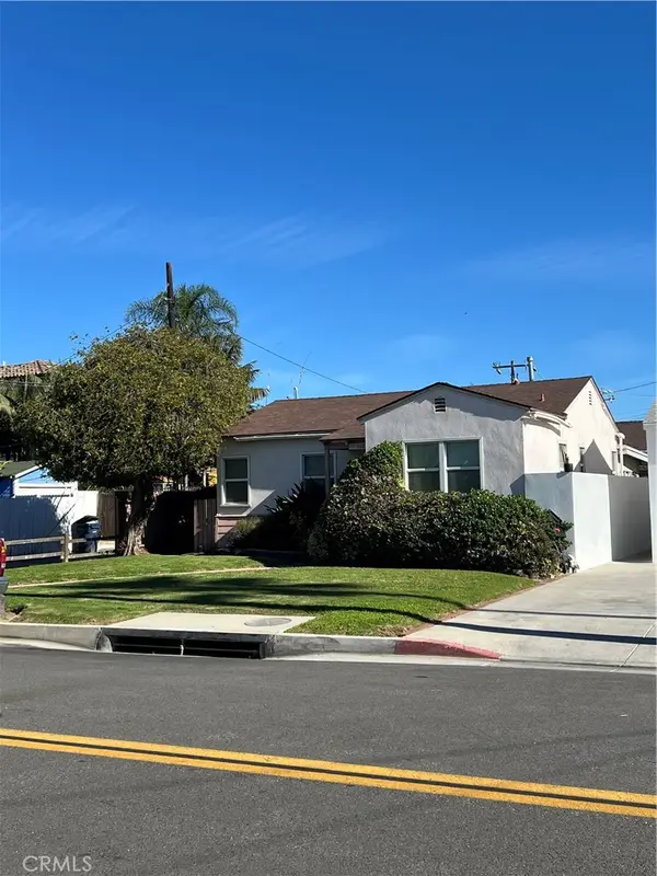 110 Alabama Street N, Huntington Beach, CA 92648