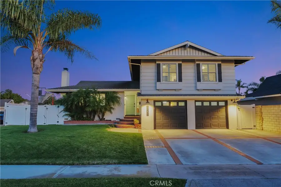17252 Breda Lane, Huntington Beach, CA 92649 - Image #2