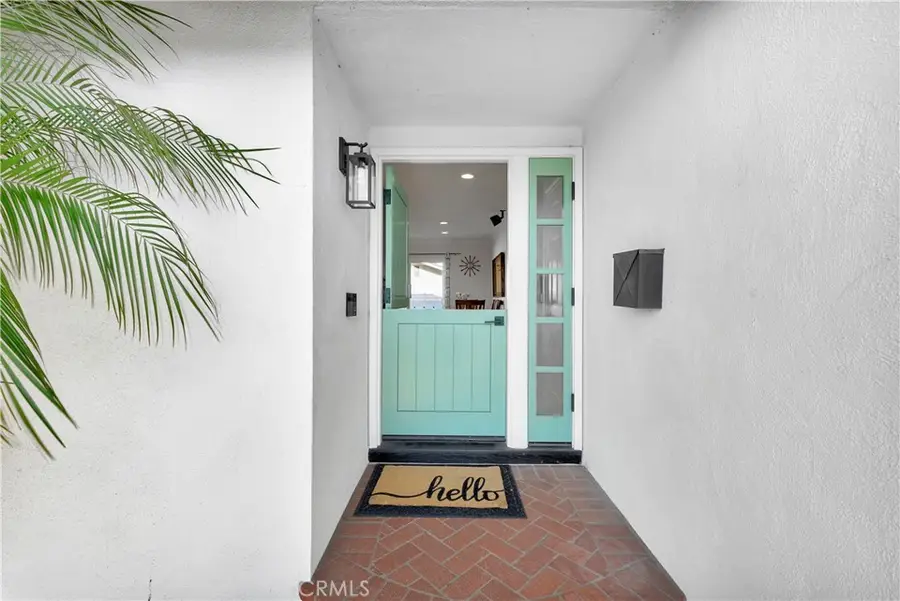 17252 Breda Lane, Huntington Beach, CA 92649 - Image #3