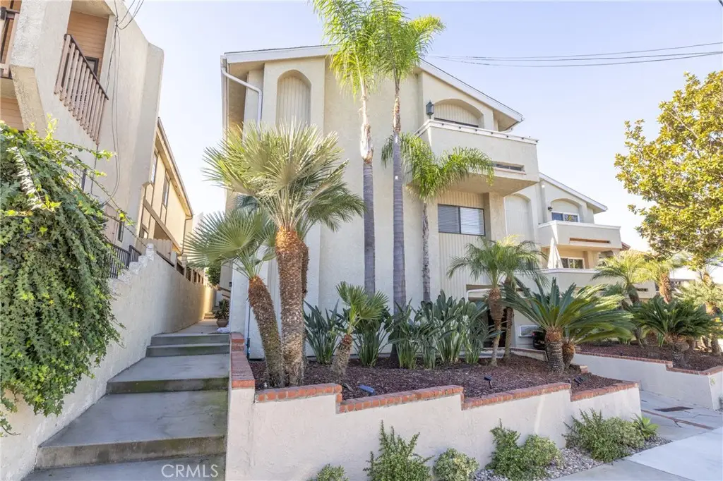 107 S Helberta Avenue #4, Redondo Beach, CA 90277 - #1