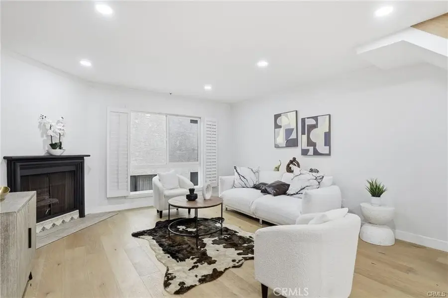 11119 Camarillo #104, West Toluca Lake, CA 91602 - Image #3