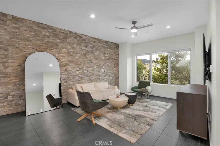 21 Gramercy #220, Irvine, CA 92612 - #2