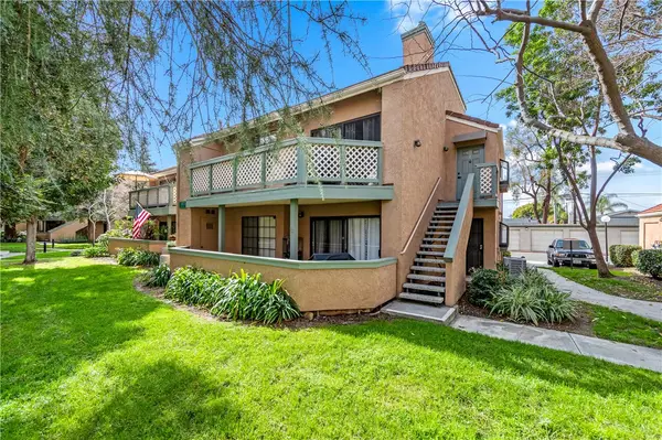 3573 W Greentree Cir #C, Anaheim, CA 92804