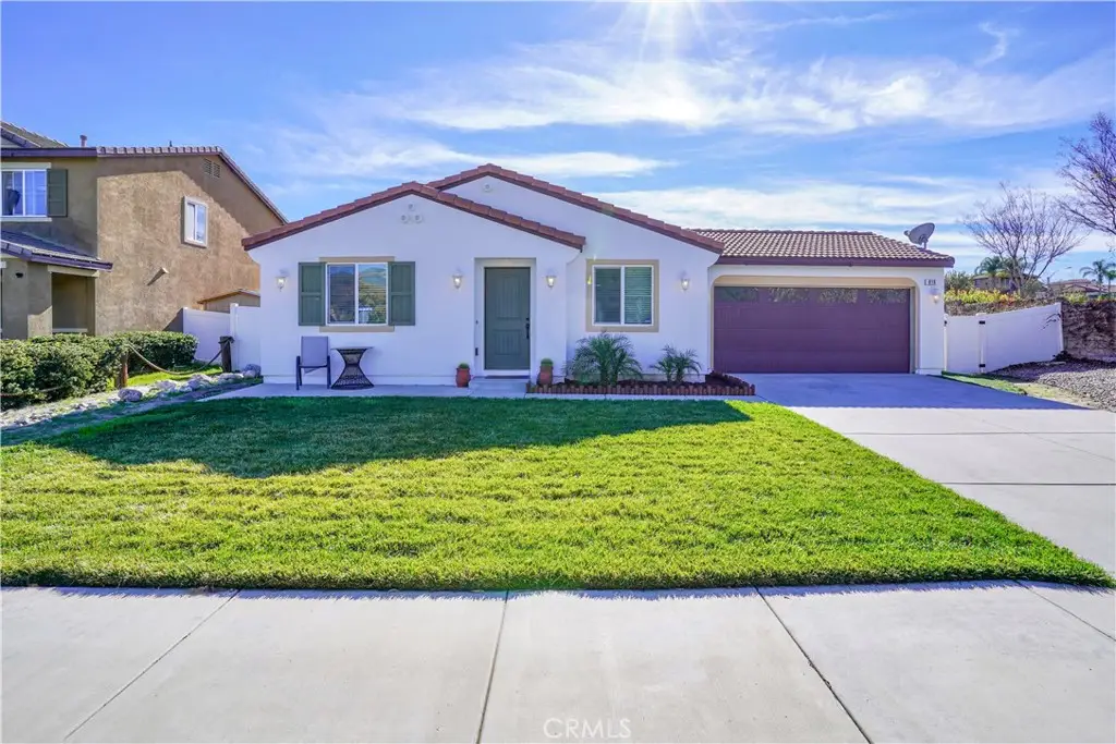 818 E Washington Avenue, San Jacinto, CA 92583 - #1