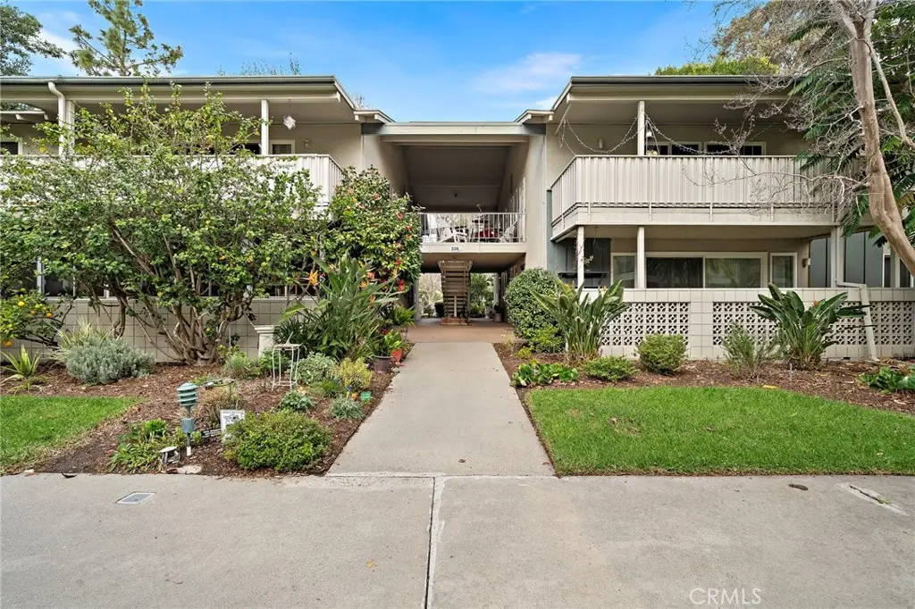 226 Avenida Majorica #D, Laguna Woods, CA 92637 - Image #1