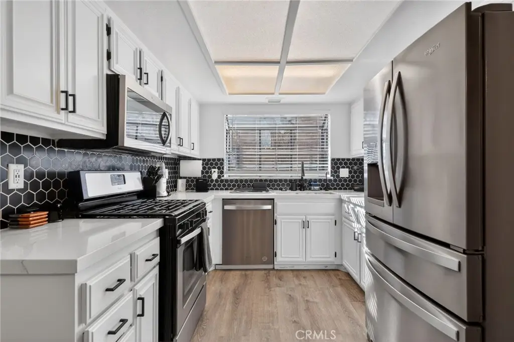 433 W Avenue J5 #13, Lancaster, CA 93534 - #1