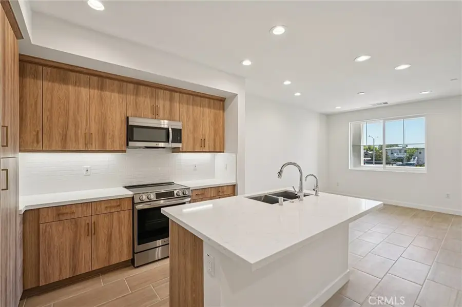 145 N First Avenue, Upland, CA 91786 - #3