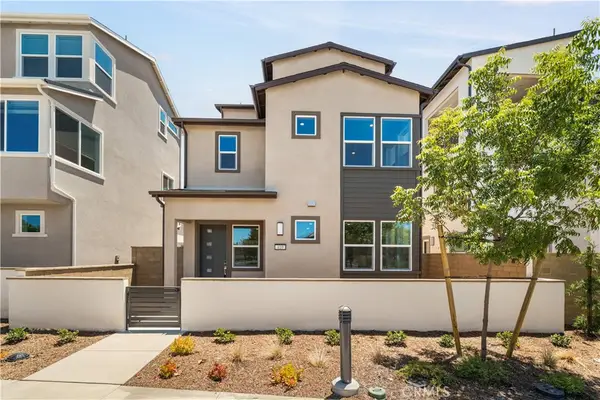 410 Lobata, Irvine, CA 92618