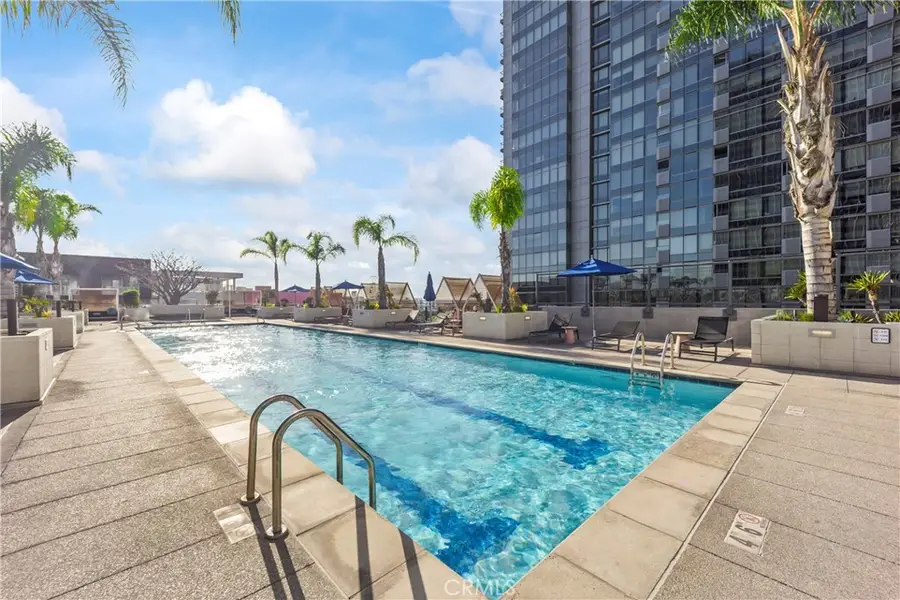 1100 S Grand #A109, Los Angeles, CA 90015 - #2