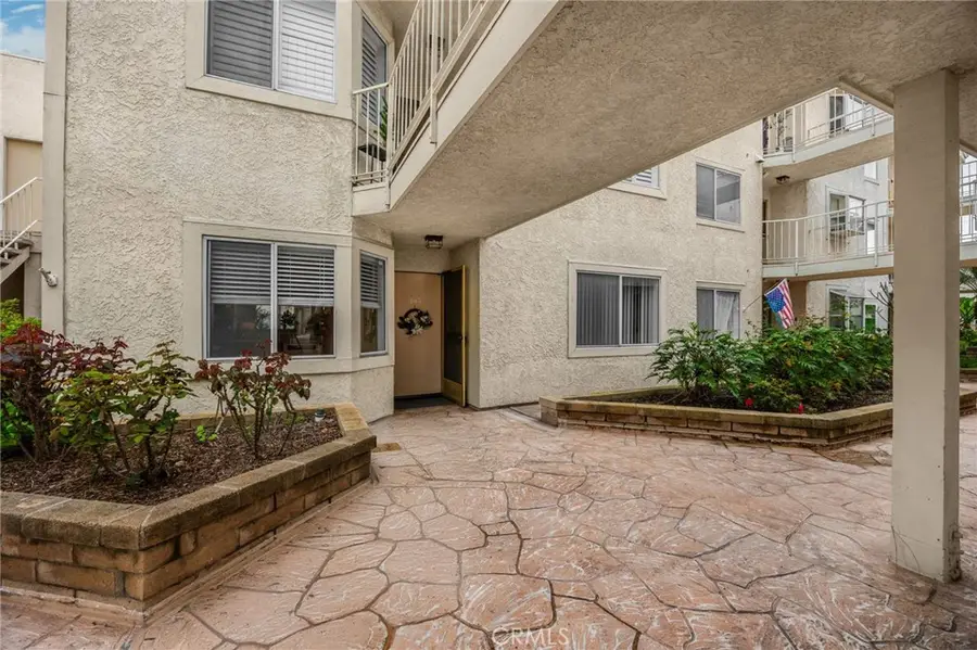 3845 Farquhar, Los Alamitos, CA 90720 - #3