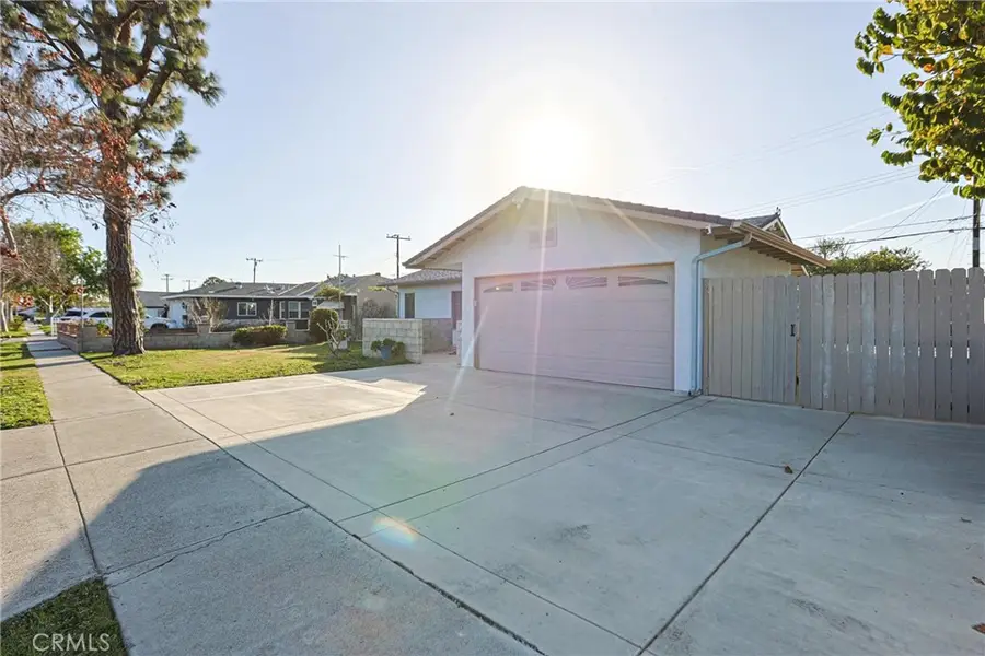 1014 Sheffield, Santa Ana, CA 92703 - Image #2