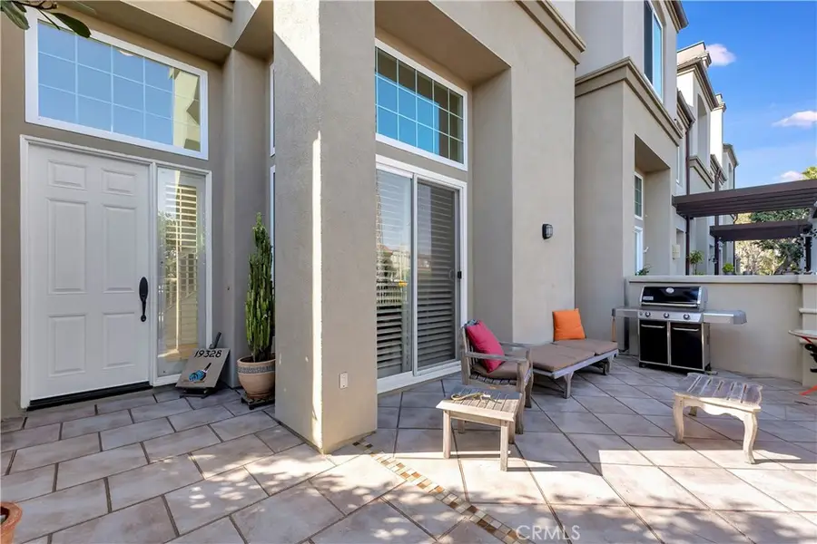 19328 Surfwave Drive, Huntington Beach, CA 92648 - Image #3