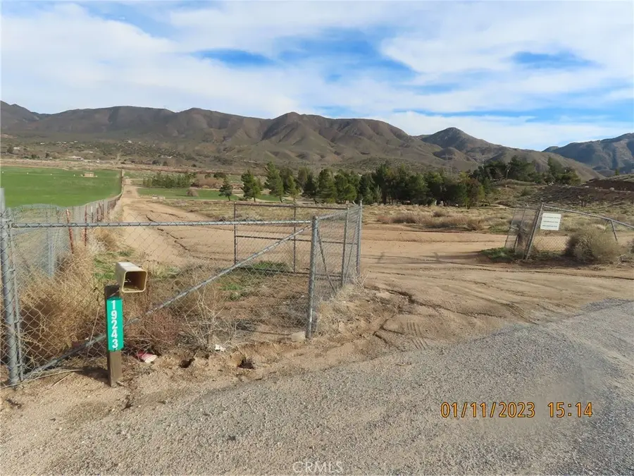 19243 Whitehaven, Hesperia, CA 92345 - #2