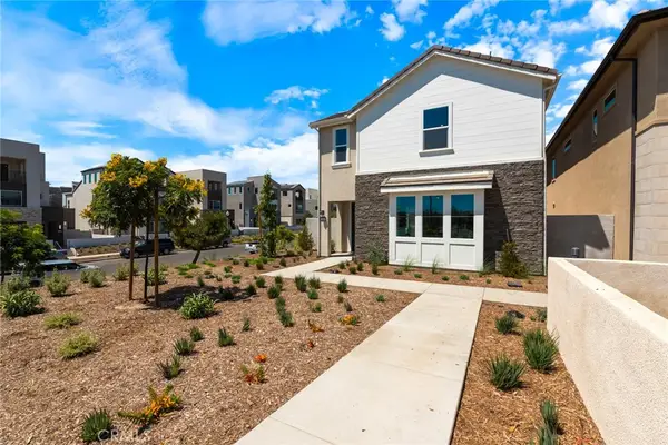 188 Merit, Irvine, CA 92618