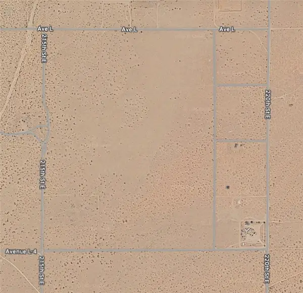 215 Avenue L4, Lancaster, CA 93535