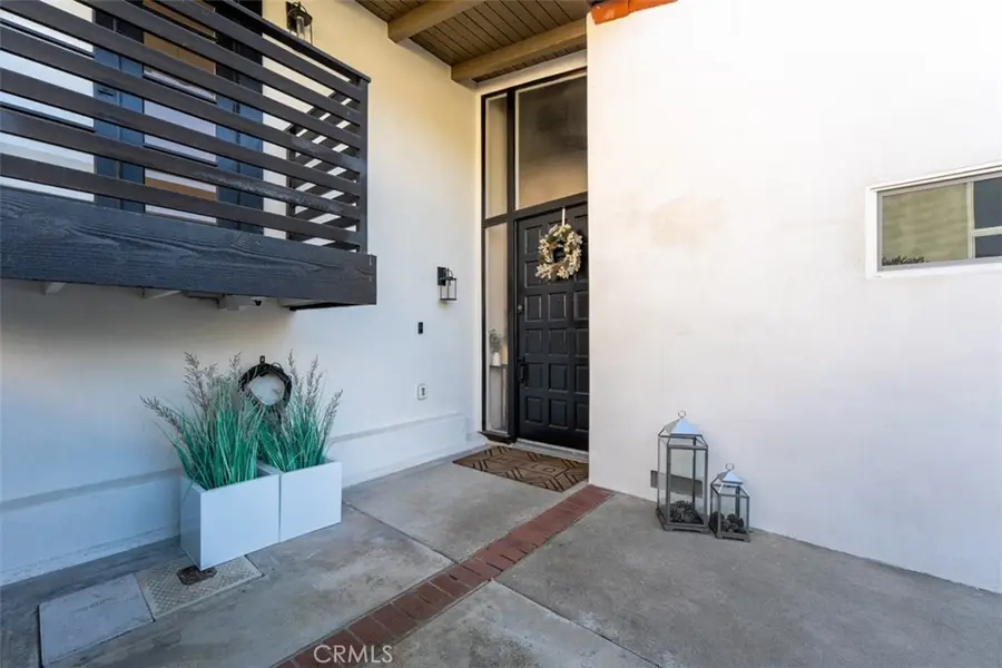 2111 Vista Entrada, Newport Beach, CA 92660 - #3